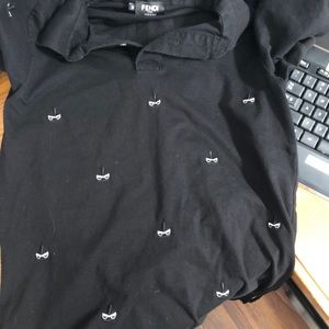 Fendi Bag Bugs shirt size M.